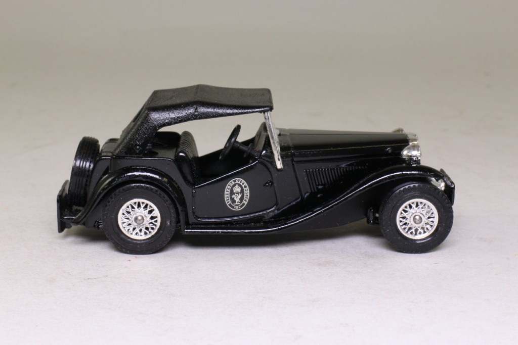 AC61; Liverpool City Police (MG); 1945 MG 